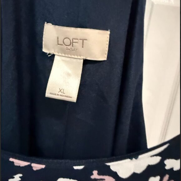LOFT Floral Swing Dress XL Sleeveless Navy Curved Hem - Picture 3 of 4